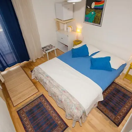 Apartment 5