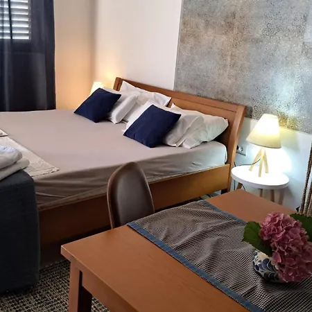 5 Makarska
