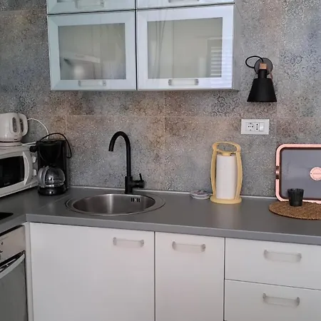 5 Apartment *