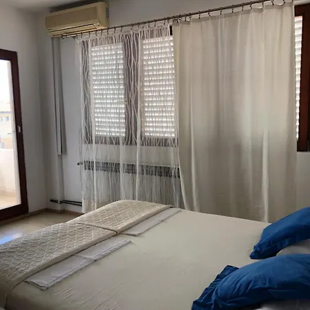 5 Apartment *